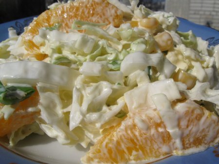 Салат з пекінської капусти та апельсинів