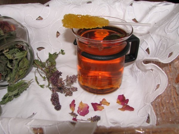 Ароматний весняний чай