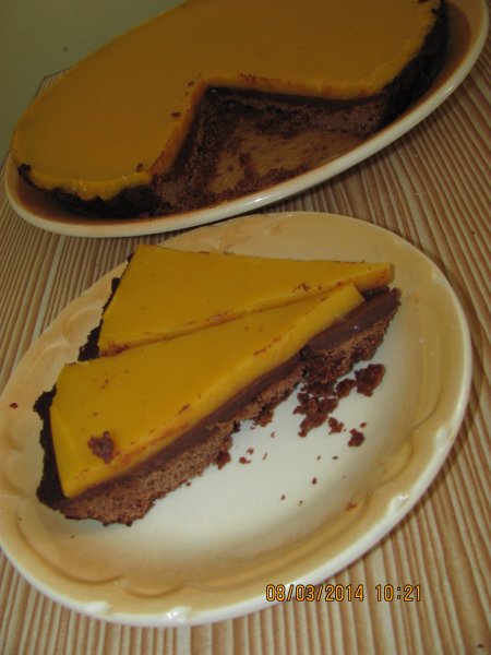 Обліпихово - шоколадний торт