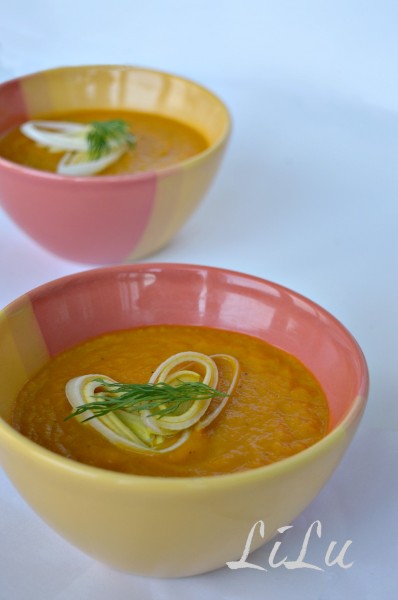 Морквяно-яблучний суп